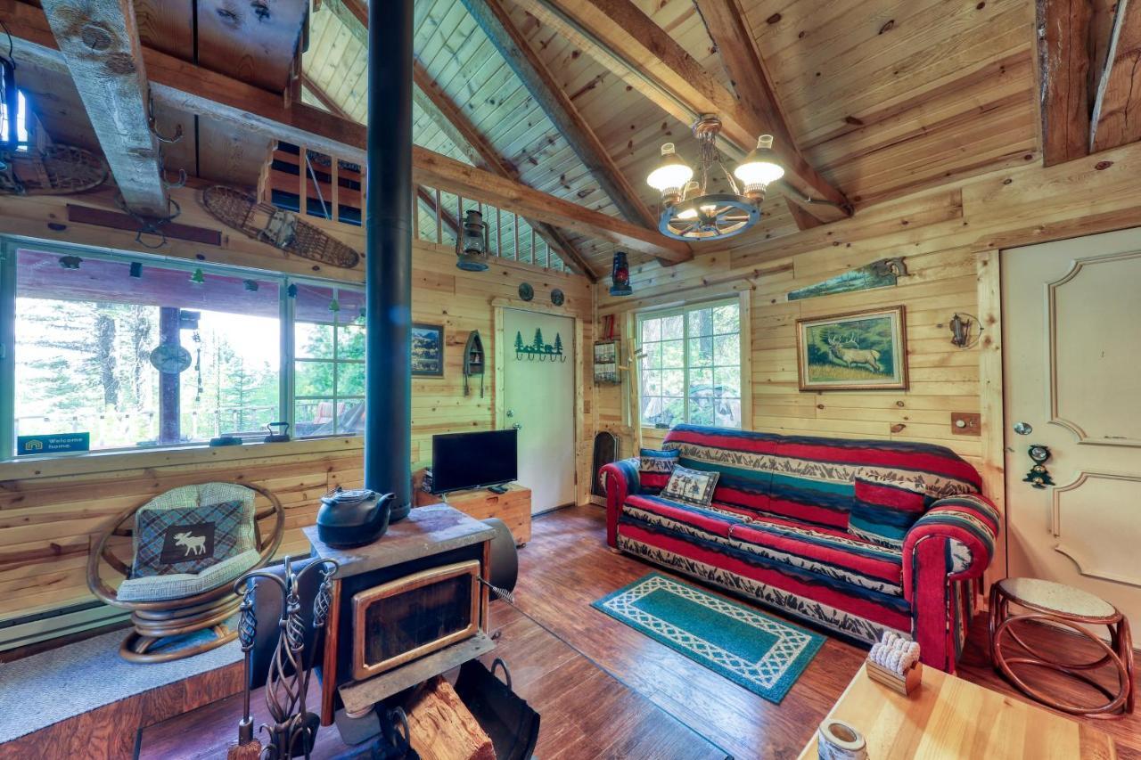 The Creekside Cabin Cascade Exterior photo