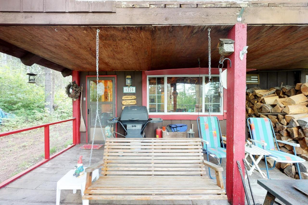 The Creekside Cabin Cascade Exterior photo